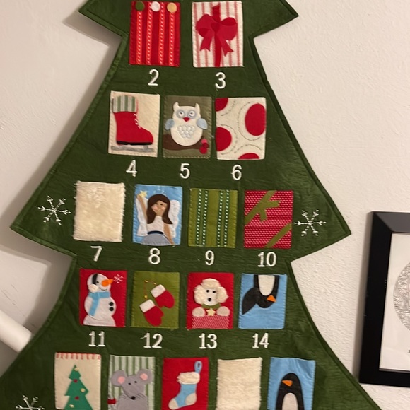 Pottery Barn Kids Advent Felt Calendar - Like New! - Picture 3 of 15
